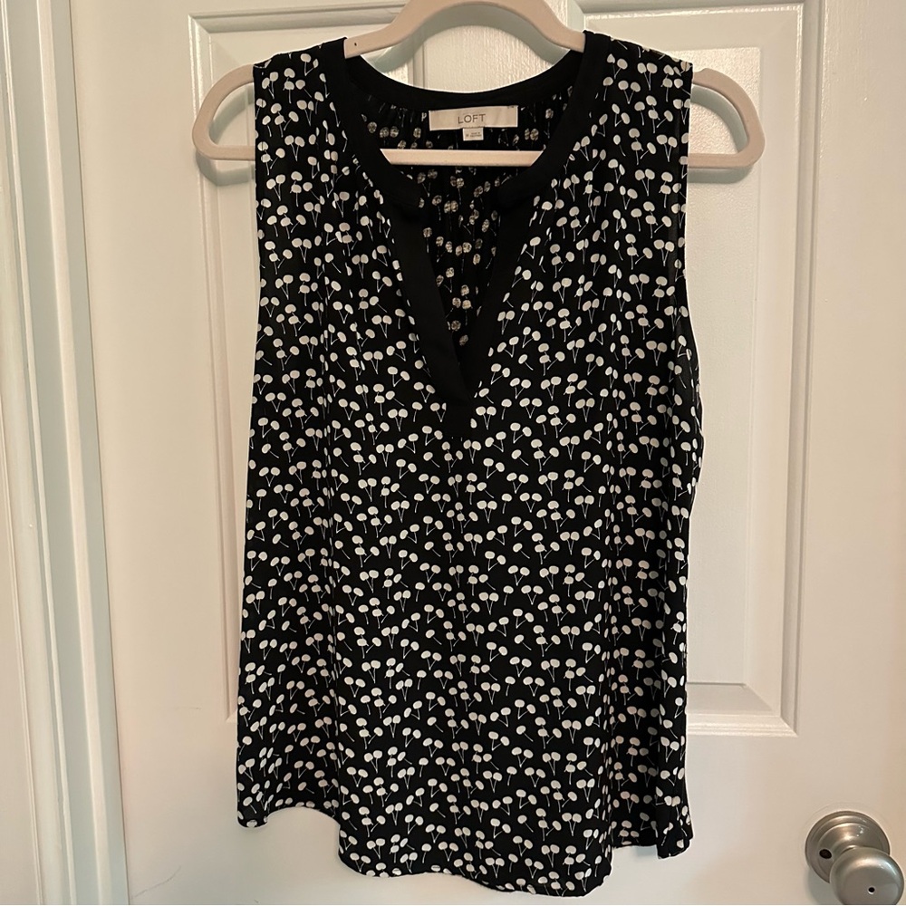 LOFT Sleeveless Black and White Blouse with V-Neckline, Size M
